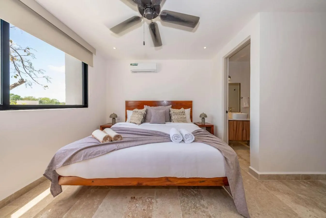 Lux 2 Bd W Balcony, Rooftop Pool In Aldea Zama Тулум 0*,  Мексика